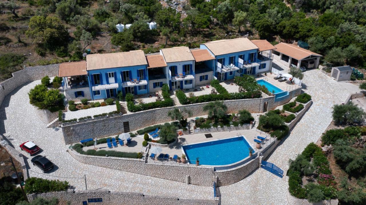 Villas Amantea- Four Villas With Big Pool And Infinity Pool Сивота Экстерьер фото